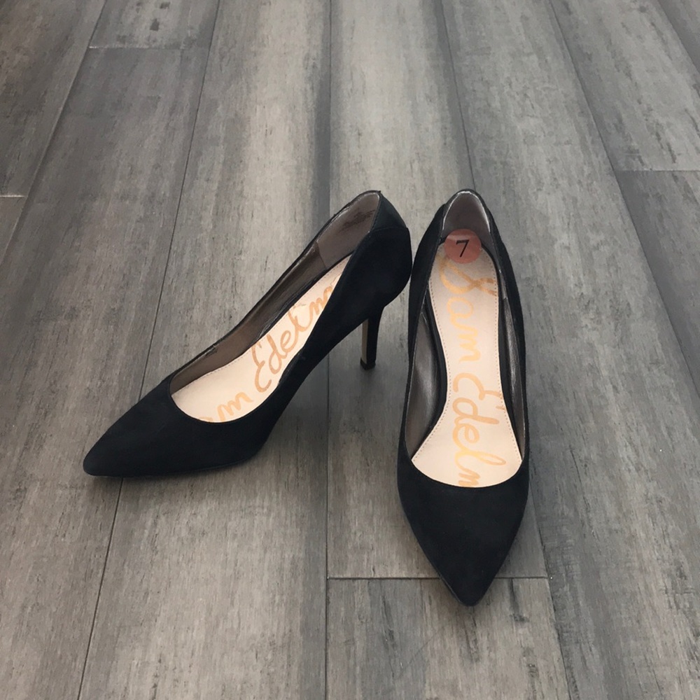 Sam Edelman black suede pumps